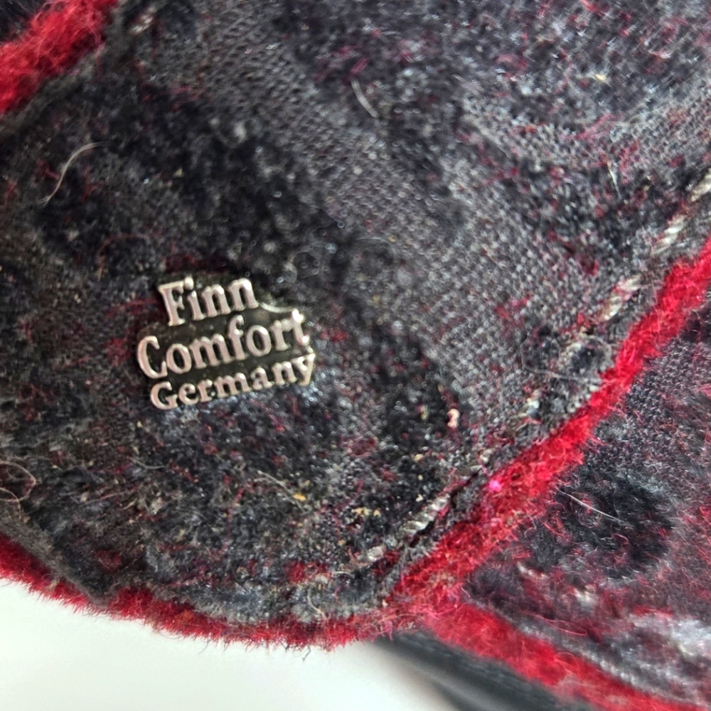 FINN COMFORT Embossed Fabric Clogs - Picture 11 of 14